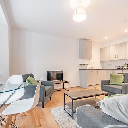 Modern, City Living Apartments- Private Parking Oxford Exterior photo