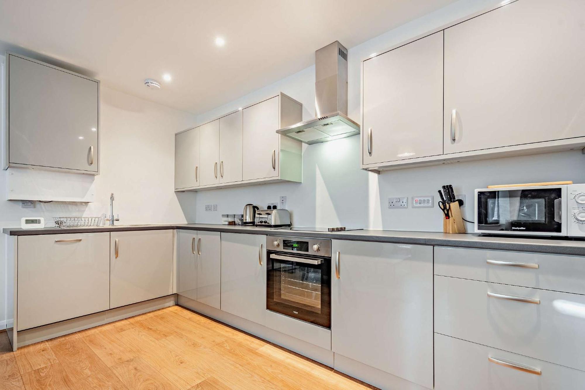 Modern, City Living Apartments- Private Parking Oxford Room photo