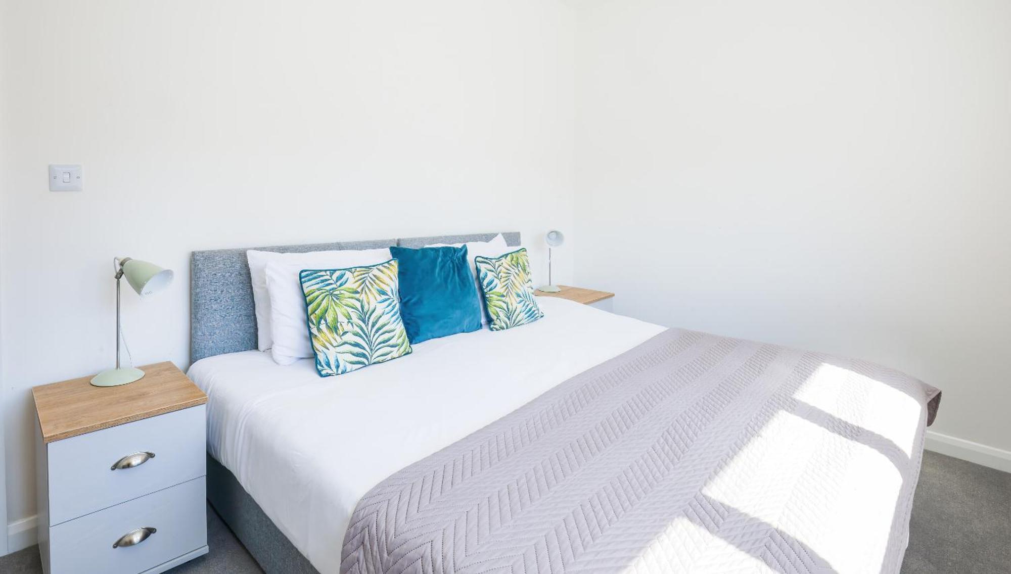 Modern, City Living Apartments- Private Parking Oxford Room photo