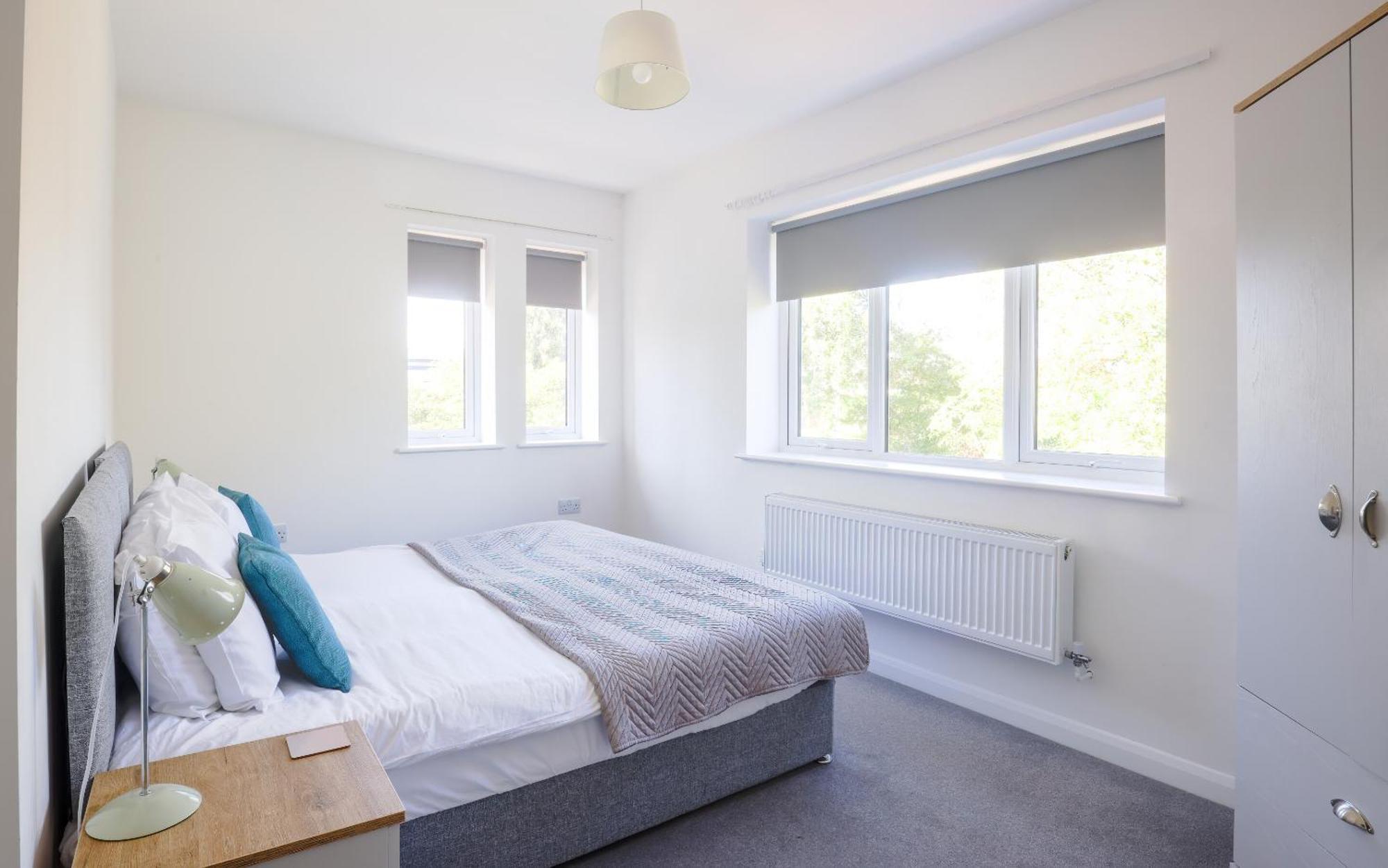 Modern, City Living Apartments- Private Parking Oxford Room photo
