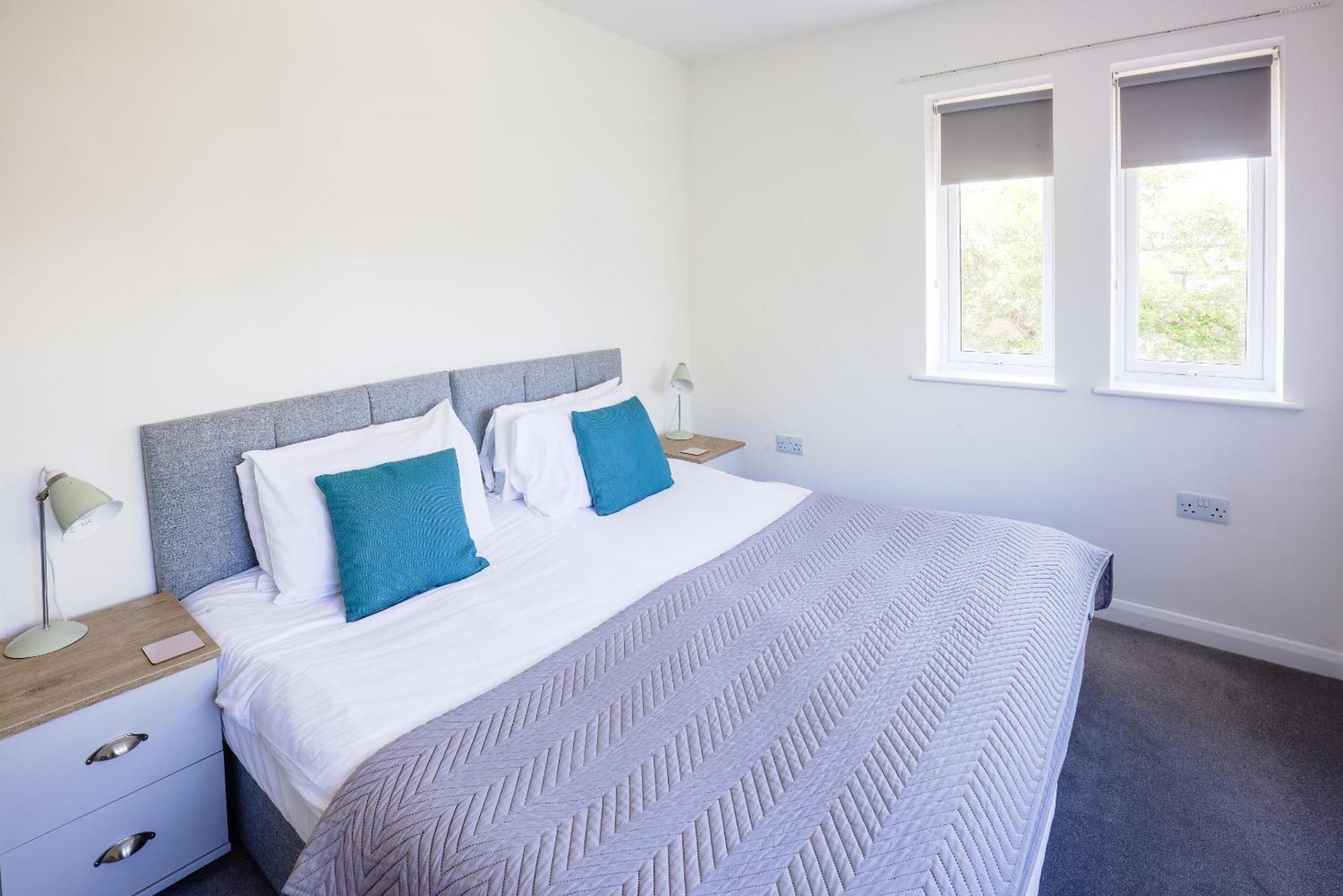 Modern, City Living Apartments- Private Parking Oxford Room photo