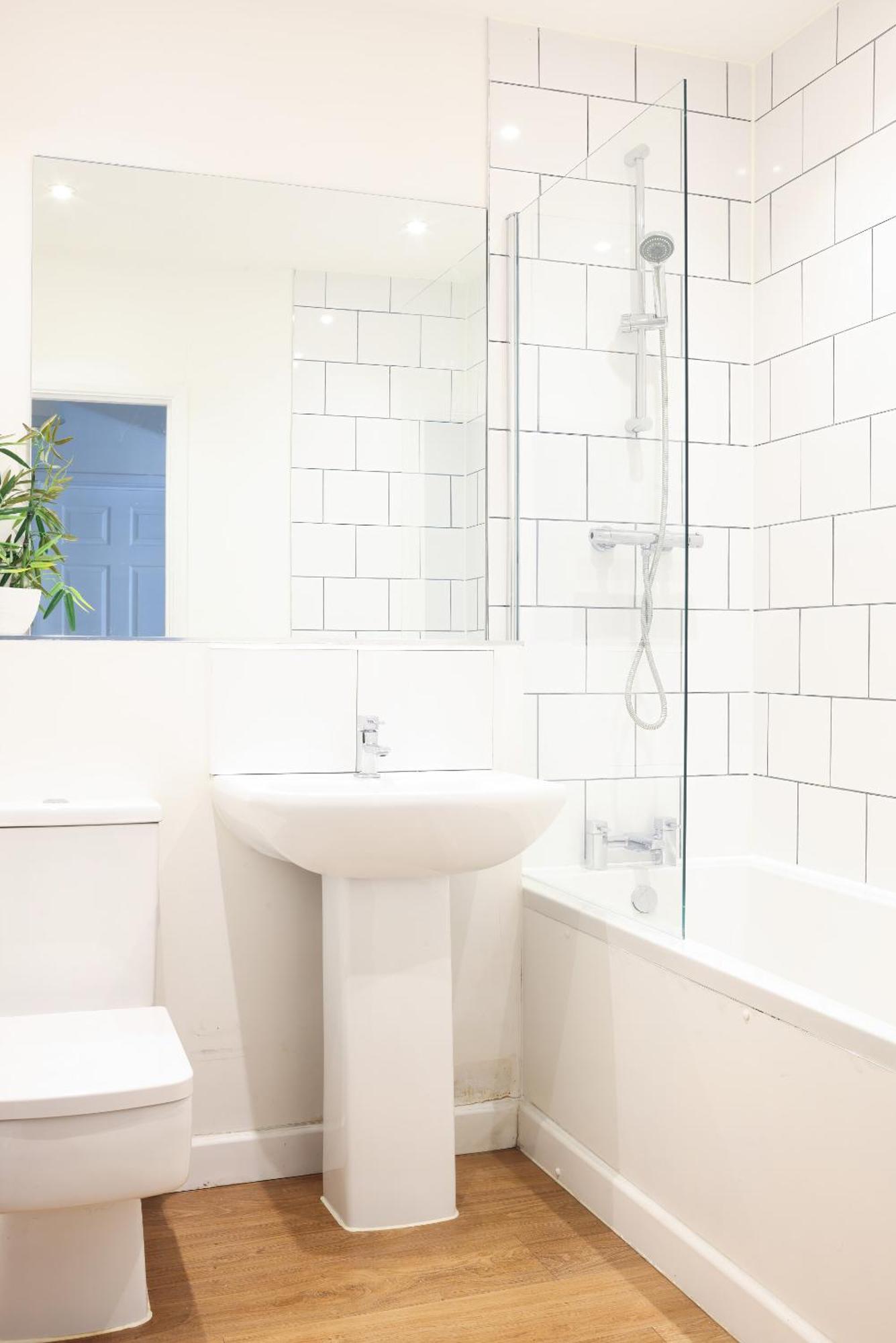 Modern, City Living Apartments- Private Parking Oxford Room photo